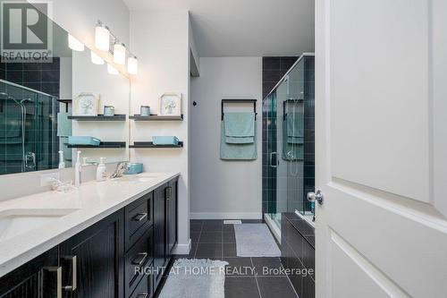 159 Boulonnais Grove, Ottawa, ON - Indoor Photo Showing Bathroom