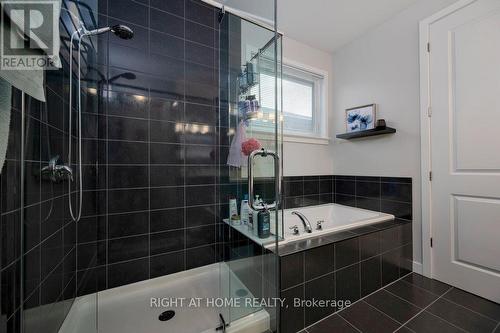 159 Boulonnais Grove, Ottawa, ON - Indoor Photo Showing Bathroom