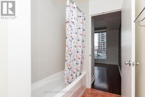 710 - 383 Cumberland Street, Ottawa, ON - Indoor Photo Showing Bathroom