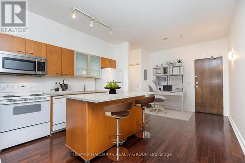 710 - 383 Cumberland Street, Ottawa, ON - Indoor Photo Showing Kitchen