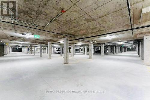 511 - 397 Codd'S Road, Ottawa, ON - Indoor Photo Showing Garage