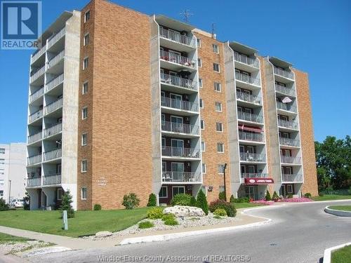 120 Pickering Unit# 507, Amherstburg, ON - Outdoor With Balcony With Facade