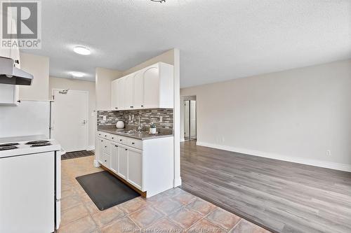 120 Pickering Unit# 507, Amherstburg, ON - Indoor Photo Showing Kitchen