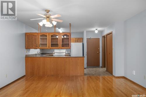 301 255 7Th Street E, Prince Albert, SK - Indoor Photo Showing Kitchen