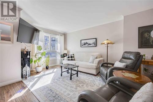 200 St Clair Boulevard Unit# 73, St Clair, ON - Indoor Photo Showing Living Room