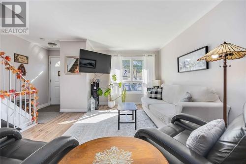 200 St Clair Boulevard Unit# 73, St Clair, ON - Indoor Photo Showing Living Room