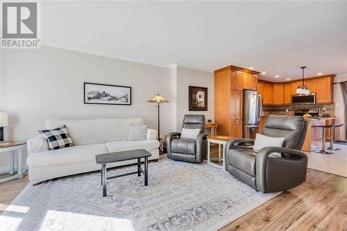 200 St Clair Boulevard Unit# 73, St Clair, ON - Indoor Photo Showing Living Room