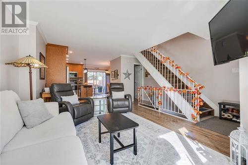 200 St Clair Boulevard Unit# 73, St Clair, ON - Indoor Photo Showing Living Room