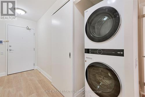 906 - 20 Scrivener Square, Toronto, ON - Indoor Photo Showing Laundry Room