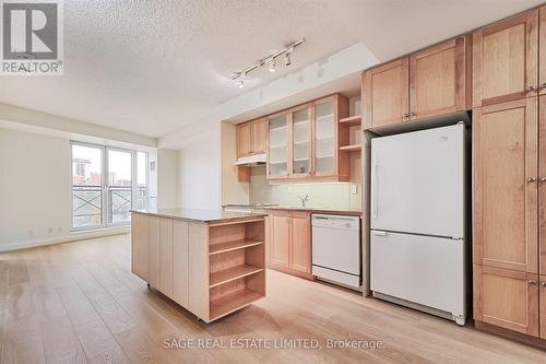 906 - 20 Scrivener Square, Toronto, ON - Indoor Photo Showing Kitchen