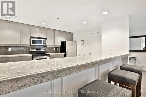 906 - 20 Scrivener Square, Toronto, ON - Indoor Photo Showing Kitchen