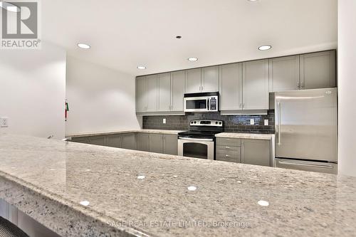 906 - 20 Scrivener Square, Toronto, ON - Indoor Photo Showing Kitchen