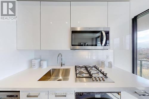 913 - 195 Mccaul Street, Toronto, ON - Indoor Photo Showing Kitchen With Upgraded Kitchen