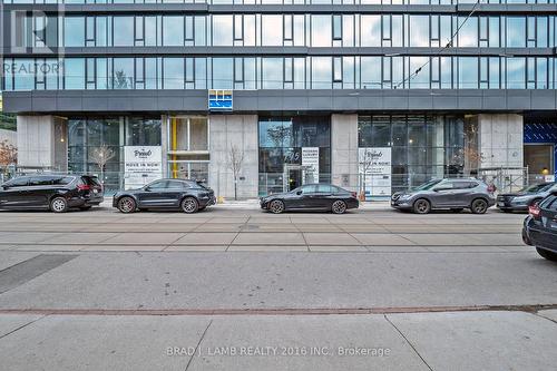 913 - 195 Mccaul Street, Toronto, ON - Outdoor