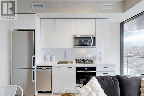 913 - 195 Mccaul Street, Toronto, ON - Indoor Photo Showing Kitchen With Upgraded Kitchen