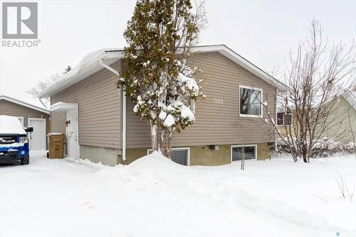 2126 Dewdney Avenue E, Regina, SK - Outdoor