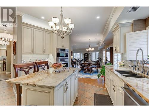 1961 Durnin Road Unit# 305, Kelowna, BC - Indoor Photo Showing Kitchen With Double Sink With Upgraded Kitchen