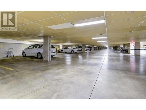 1961 Durnin Road Unit# 305, Kelowna, BC - Indoor Photo Showing Garage