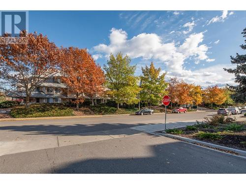 1961 Durnin Road Unit# 305, Kelowna, BC - Outdoor With View