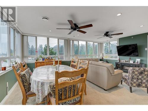 1961 Durnin Road Unit# 305, Kelowna, BC - Indoor Photo Showing Dining Room