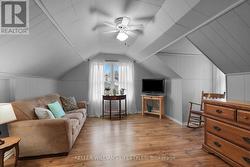 Primary Upper bedroom - 