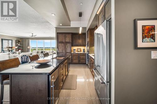 1306 - 240 Villagewalk Boulevard, London, ON - Indoor Photo Showing Kitchen With Upgraded Kitchen