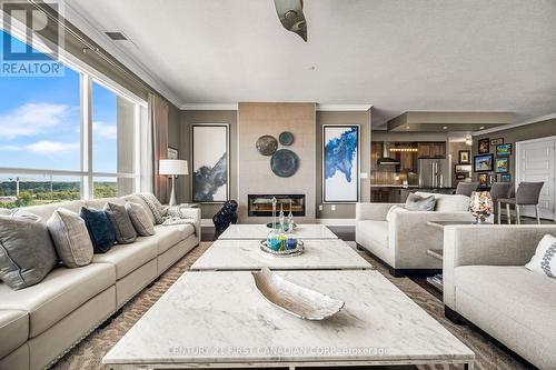 1306 - 240 Villagewalk Boulevard, London, ON - Indoor Photo Showing Living Room