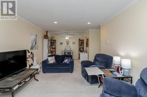 311 - 440 Wellington Street, St. Thomas, ON - Indoor Photo Showing Living Room