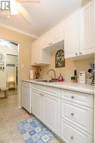 311 - 440 Wellington Street, St. Thomas, ON - Indoor Photo Showing Kitchen