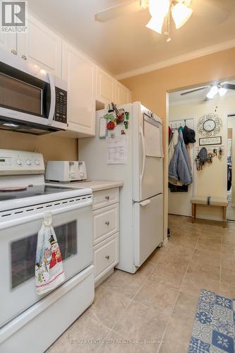 311 - 440 Wellington Street, St. Thomas, ON - Indoor Photo Showing Kitchen