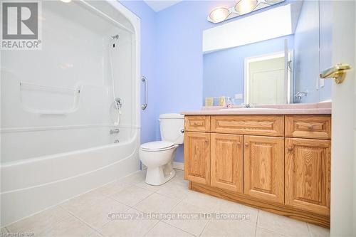 14 - 630 Albert Street, Fort Erie (333 - Lakeshore), ON - Indoor Photo Showing Bathroom