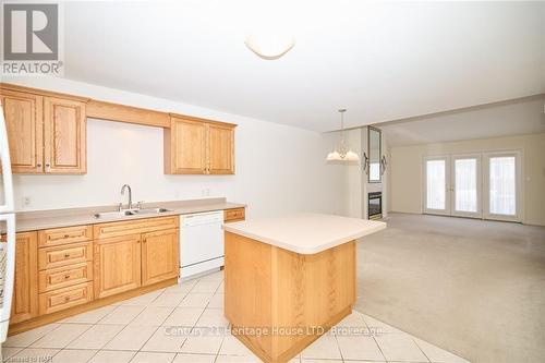 14 - 630 Albert Street, Fort Erie (333 - Lakeshore), ON - Indoor Photo Showing Kitchen With Double Sink