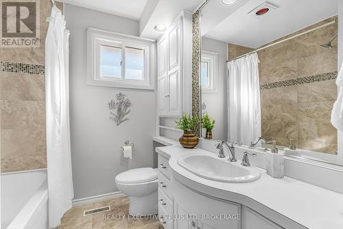 616 Bunting Road, St. Catharines (441 - Bunting/Linwell), ON - Indoor Photo Showing Bathroom