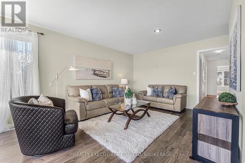 616 Bunting Road, St. Catharines (441 - Bunting/Linwell), ON - Indoor Photo Showing Living Room