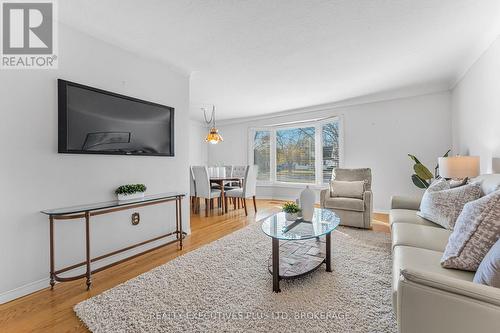 616 Bunting Road, St. Catharines (441 - Bunting/Linwell), ON - Indoor Photo Showing Living Room