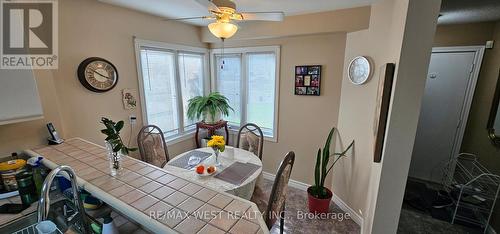 6 - 3600 Colonial Drive, Mississauga, ON - Indoor Photo Showing Dining Room