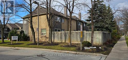 6 - 3600 Colonial Drive, Mississauga, ON - Outdoor