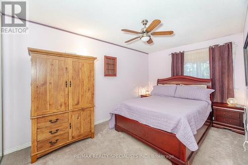 6017 Chidham Crescent, Mississauga, ON - Indoor Photo Showing Bedroom