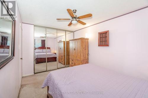 6017 Chidham Crescent, Mississauga, ON - Indoor Photo Showing Bedroom