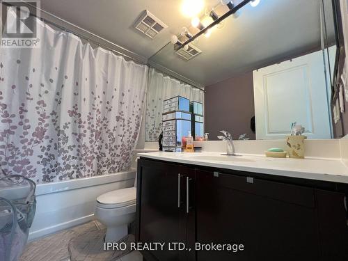 120 - 70 Absolute Avenue, Mississauga, ON - Indoor Photo Showing Bathroom