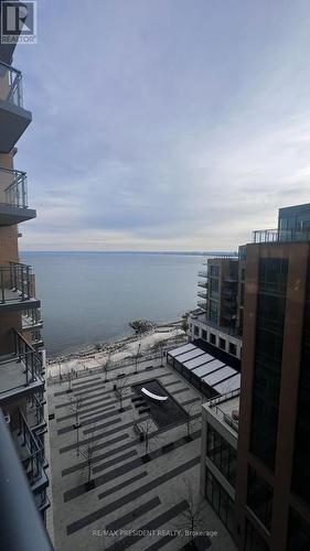 901A - 2060 Lakeshore Road, Burlington, ON - Outdoor With View