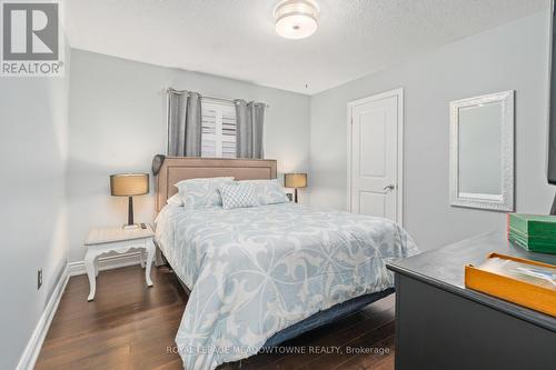 18 North Ridge Crescent, Halton Hills, ON - Indoor Photo Showing Bedroom