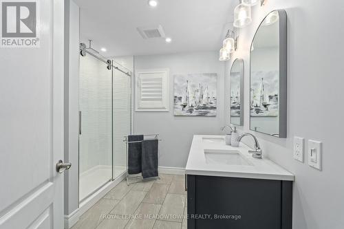 18 North Ridge Crescent, Halton Hills, ON - Indoor Photo Showing Bathroom