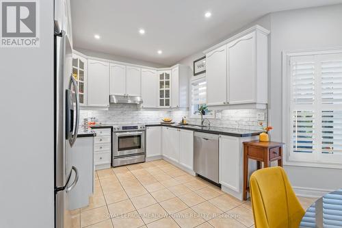 18 North Ridge Crescent, Halton Hills, ON - Indoor Photo Showing Kitchen With Stainless Steel Kitchen With Upgraded Kitchen