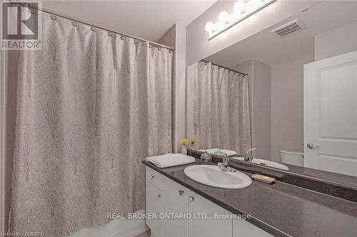 93 Southshore Crescent, Hamilton, ON - Indoor Photo Showing Bathroom