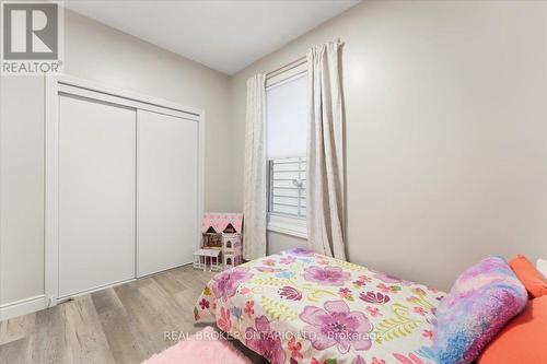 72 Leeming Street, Hamilton, ON - Indoor Photo Showing Bedroom