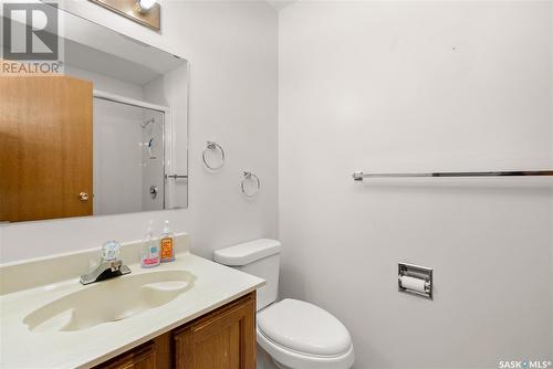 175 Sherry Crescent, Saskatoon, SK - Indoor Photo Showing Bathroom