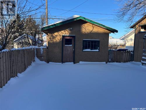 1170 2Nd Avenue Ne, Moose Jaw, SK - Outdoor