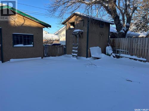 1170 2Nd Avenue Ne, Moose Jaw, SK - Outdoor