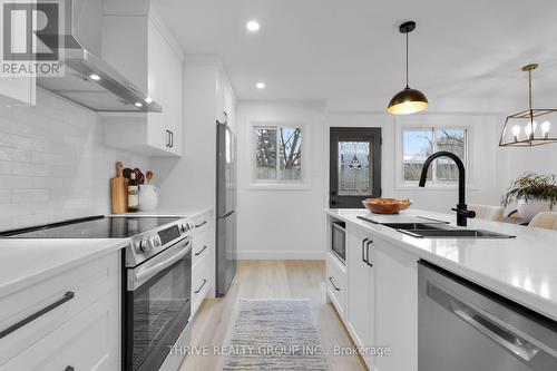 7 - 226 Highview Avenue W, London, ON - Indoor Photo Showing Kitchen With Upgraded Kitchen